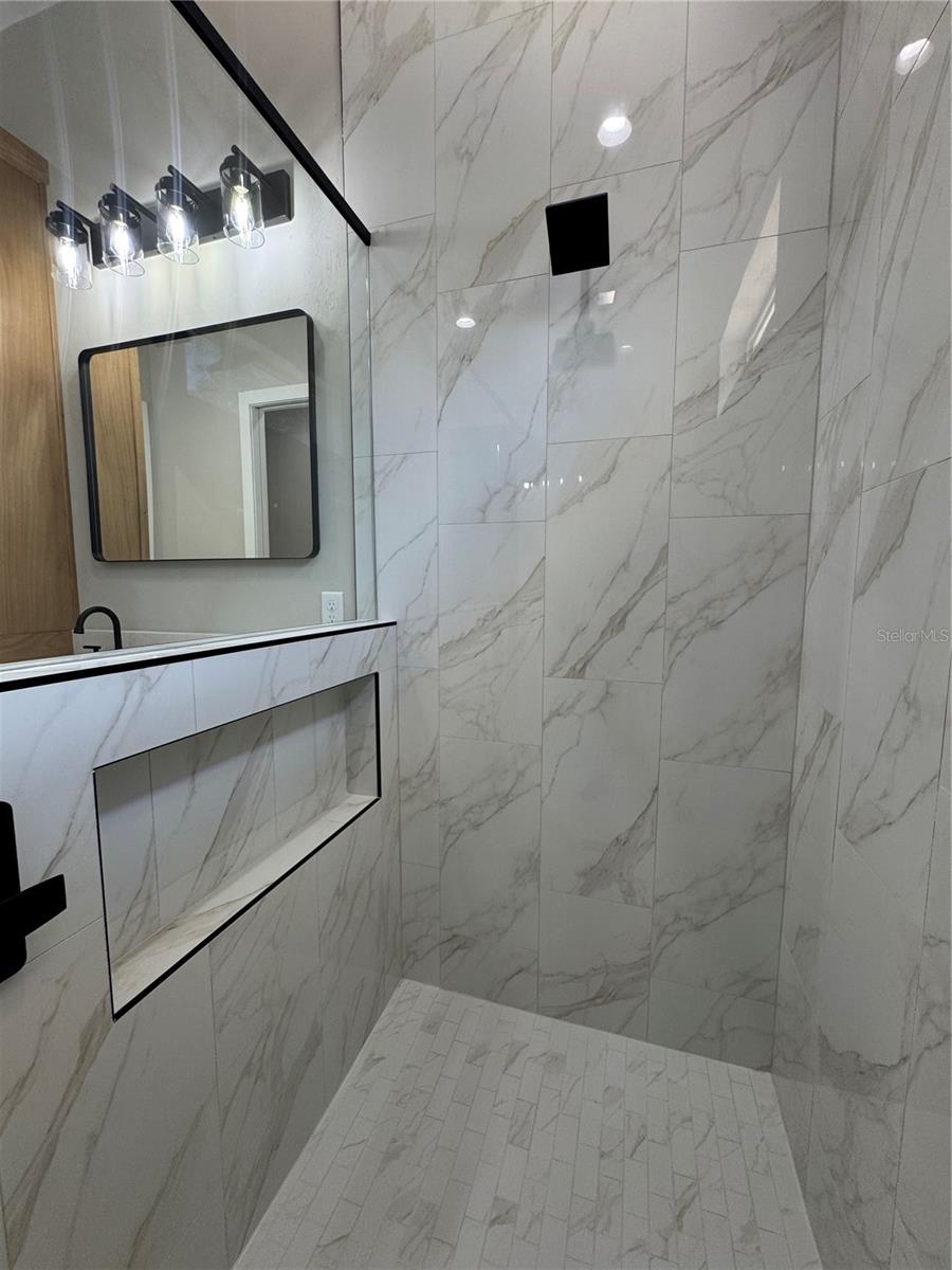 Image 45 of 58 For 5151 73 Street