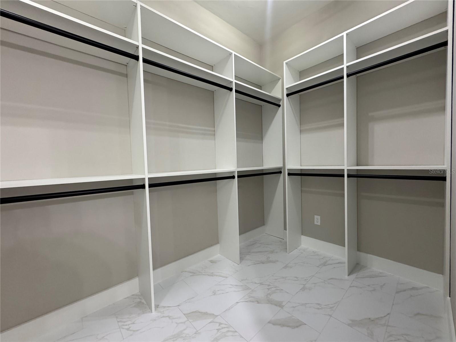 Image 46 of 58 For 5151 73 Street