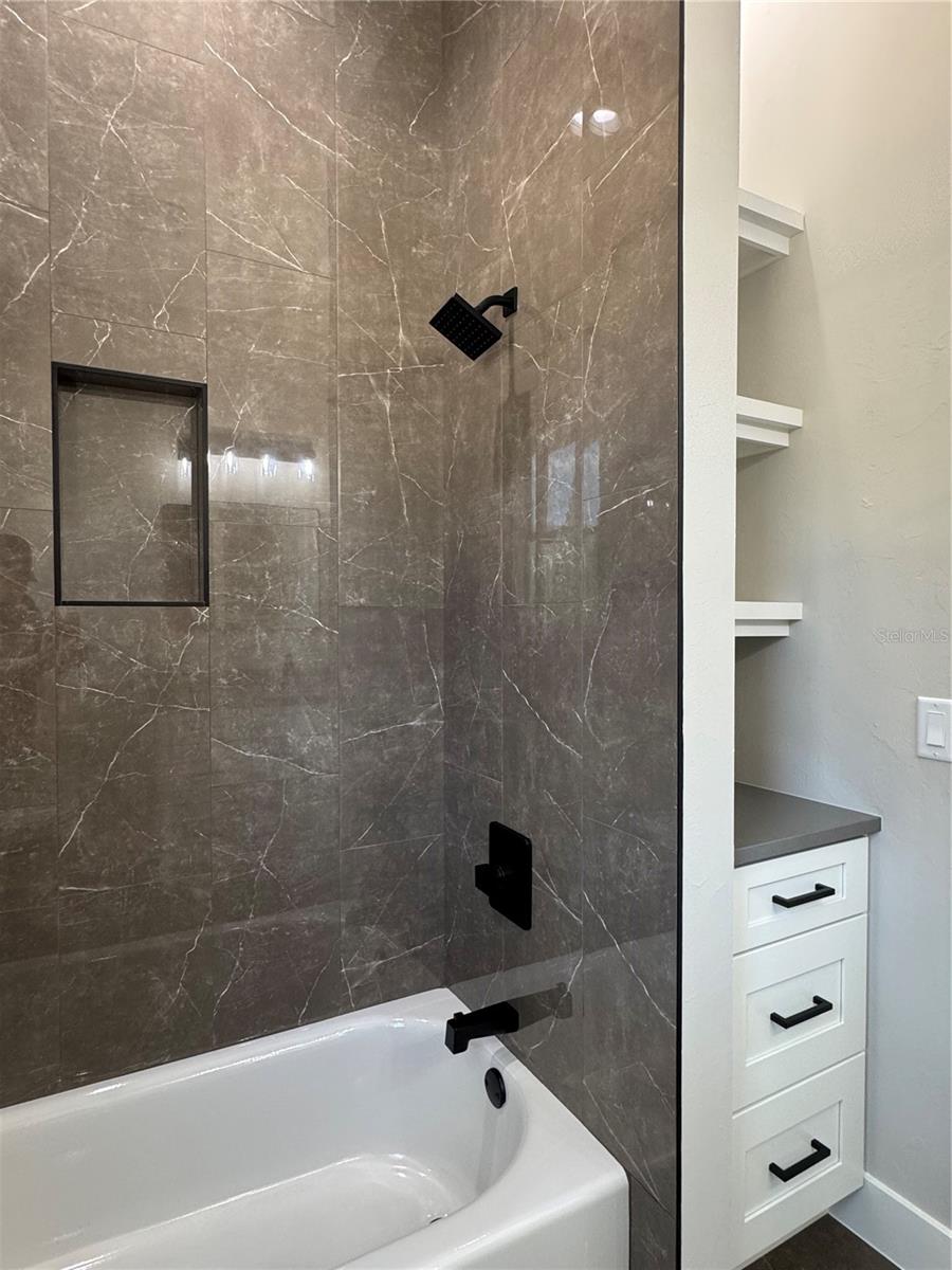 Image 52 of 58 For 5151 73 Street