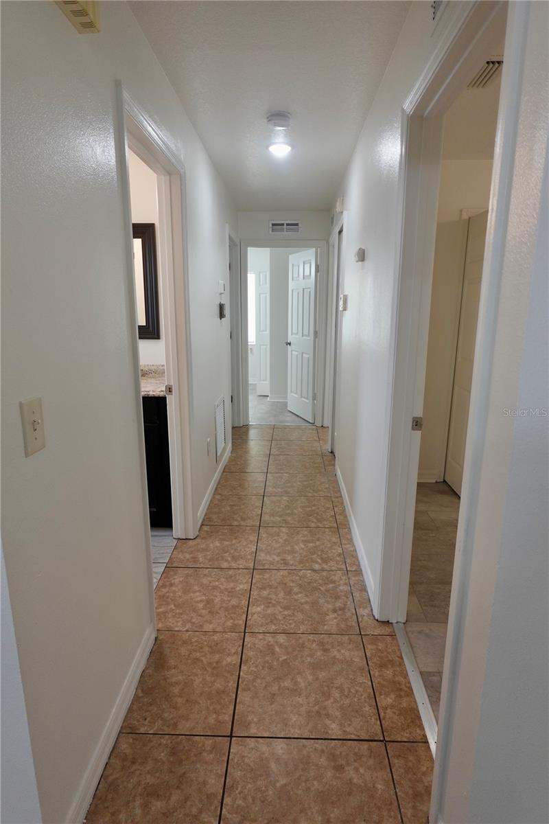 Image 16 of 21 For 540 Comstock Avenue