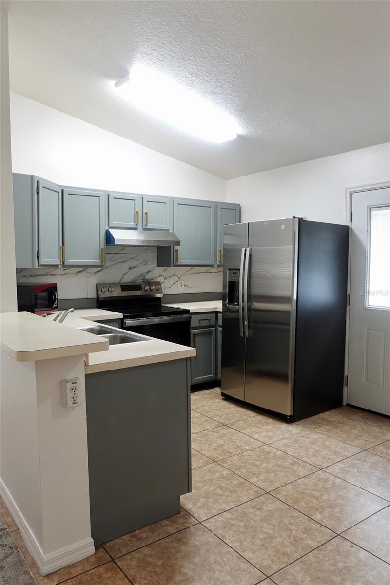 Image 17 of 21 For 540 Comstock Avenue