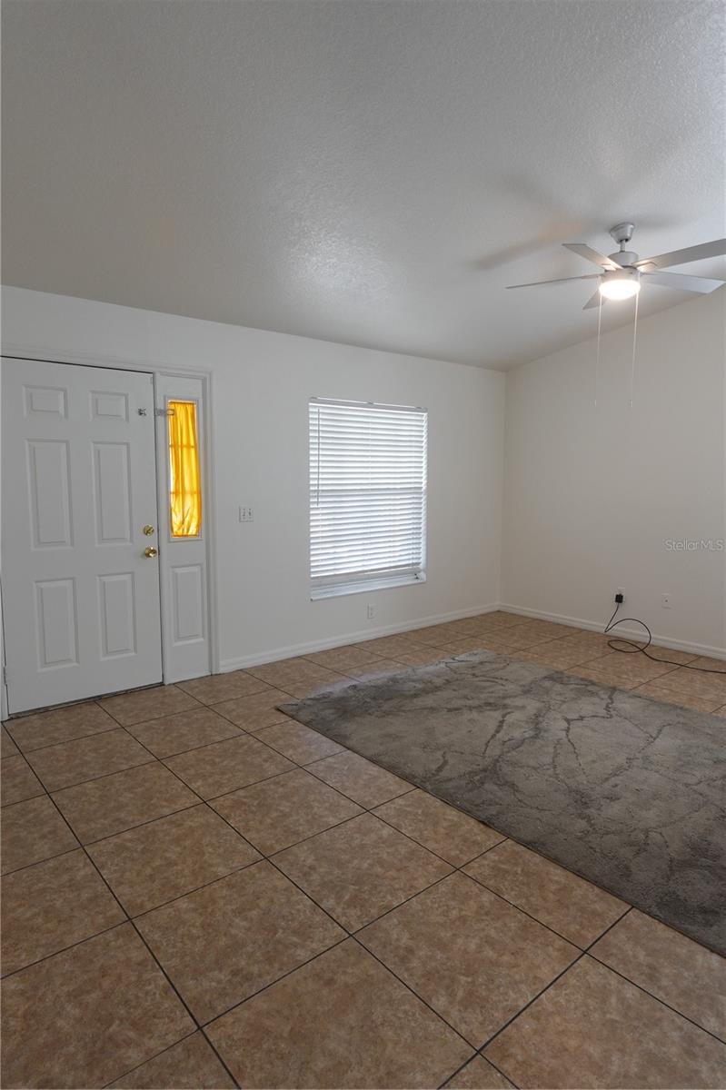 Image 18 of 21 For 540 Comstock Avenue