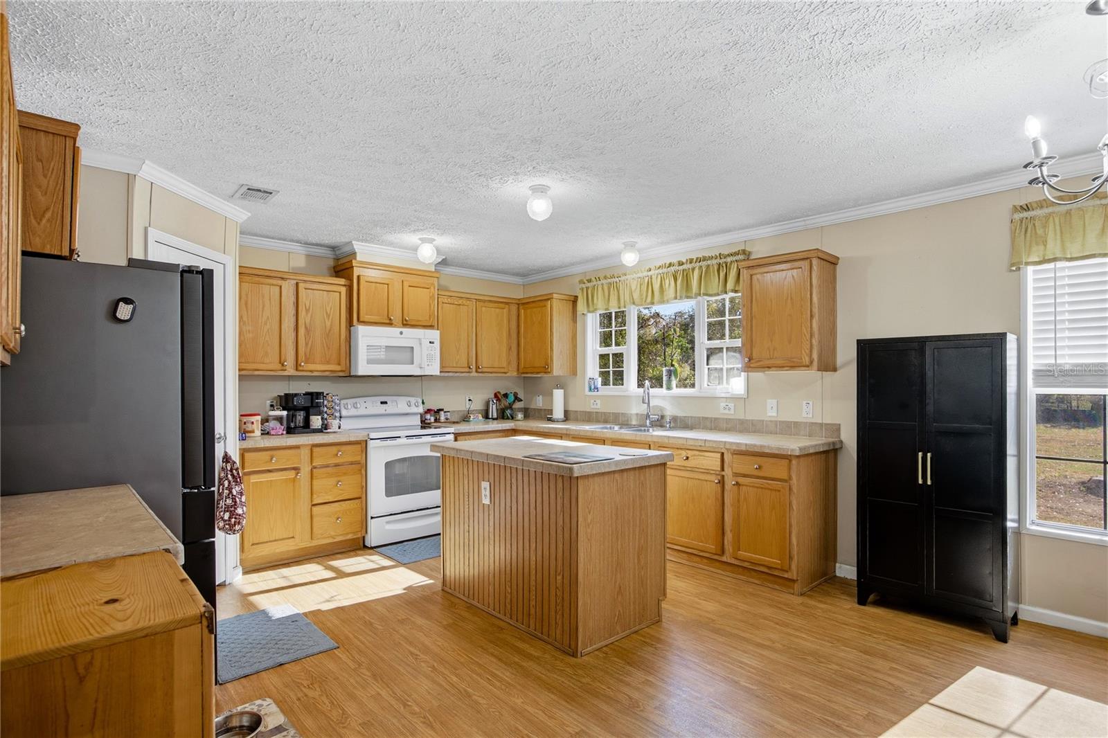 Image 16 of 39 For 16564 85th Terrace