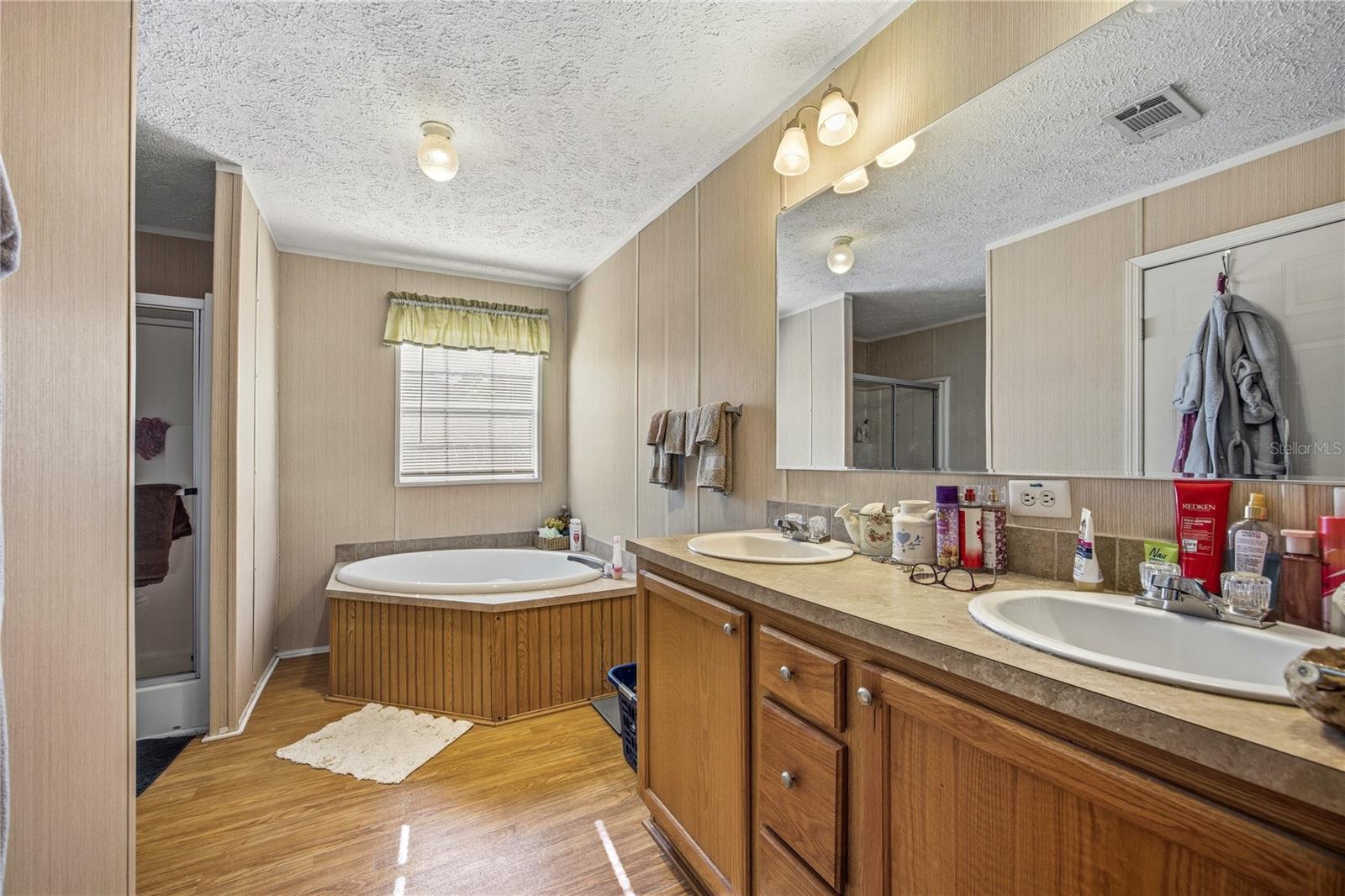 Image 22 of 39 For 16564 85th Terrace