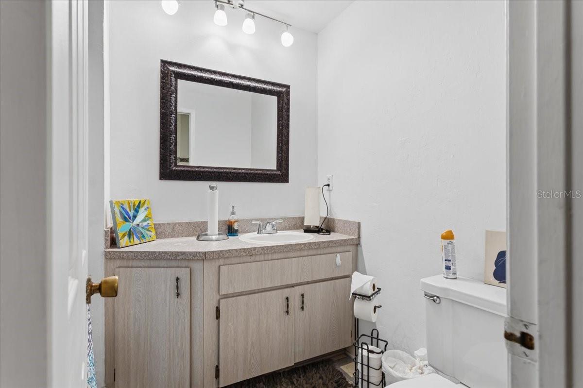 Image 19 of 41 For 18708 242nd Street