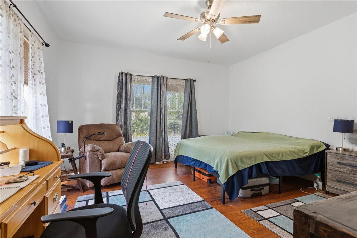 Image 22 of 41 For 18708 242nd Street