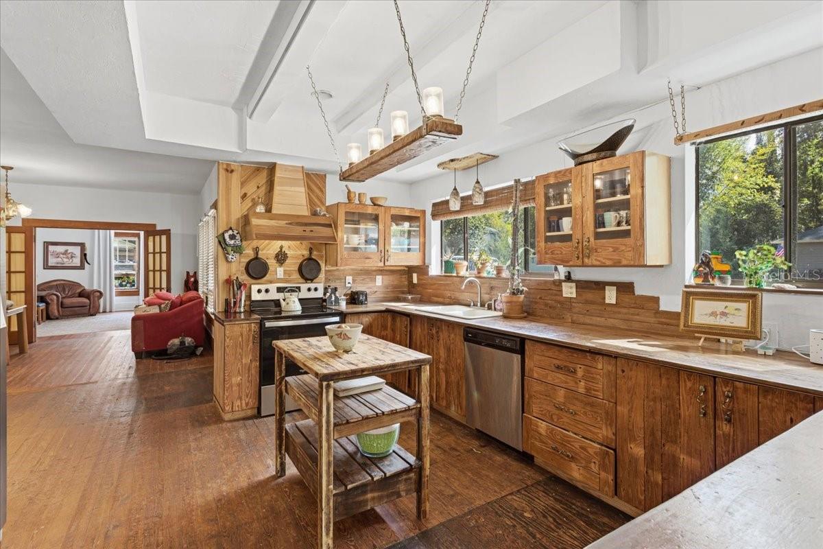 Image 27 of 41 For 18708 242nd Street