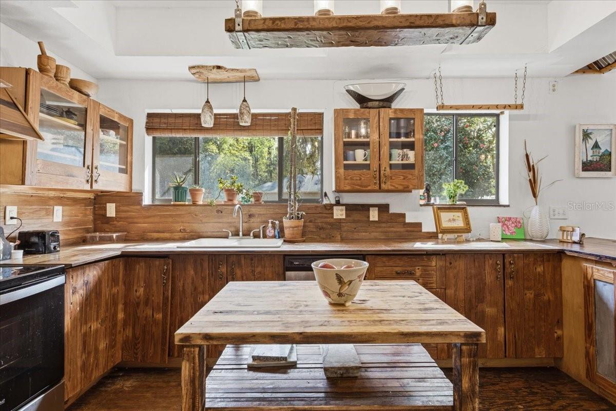 Image 28 of 41 For 18708 242nd Street