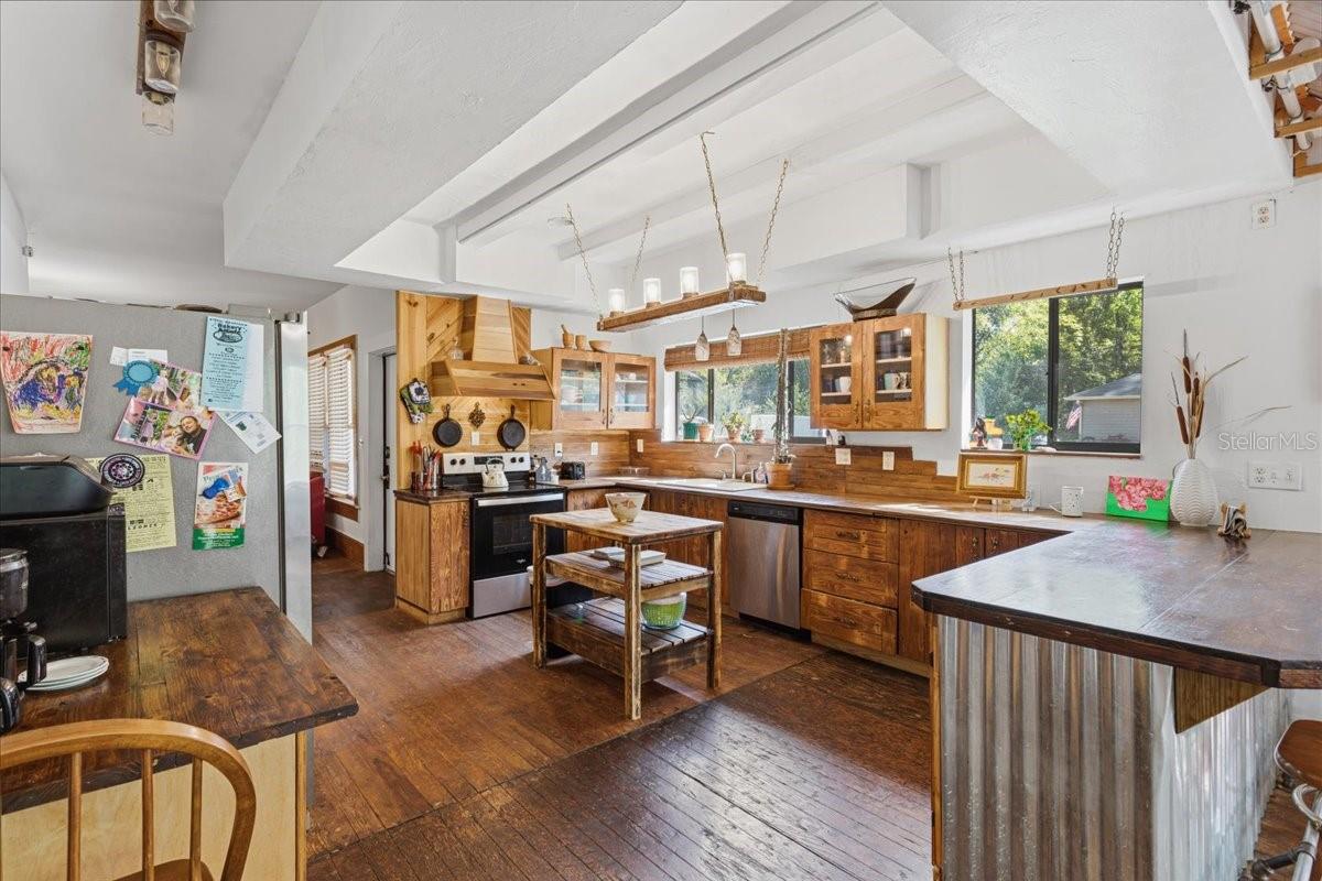 Image 29 of 41 For 18708 242nd Street