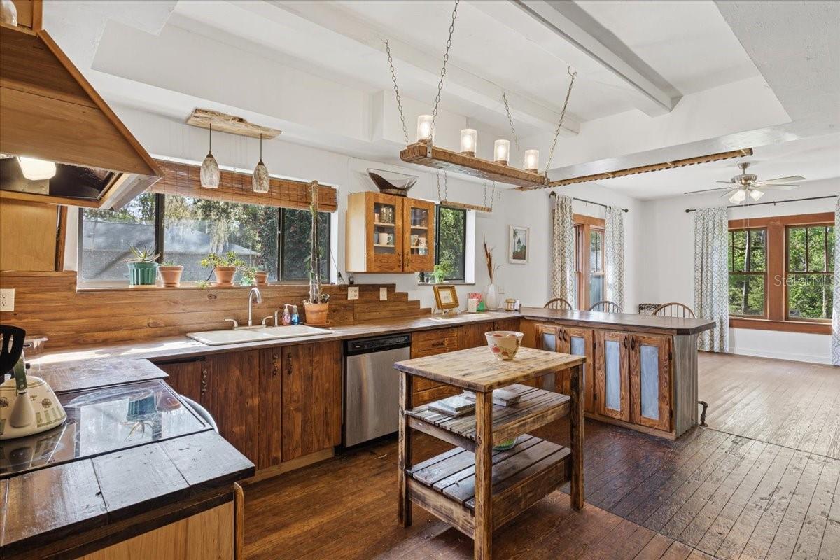 Image 30 of 41 For 18708 242nd Street