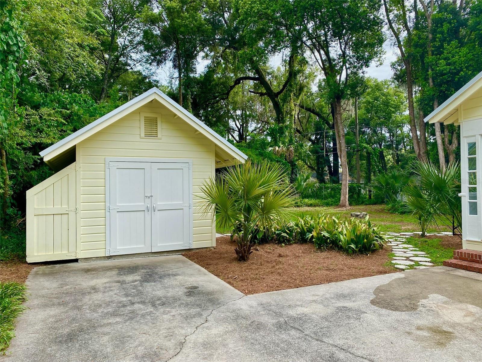 Image 25 of 29 For 1741 6th Avenue