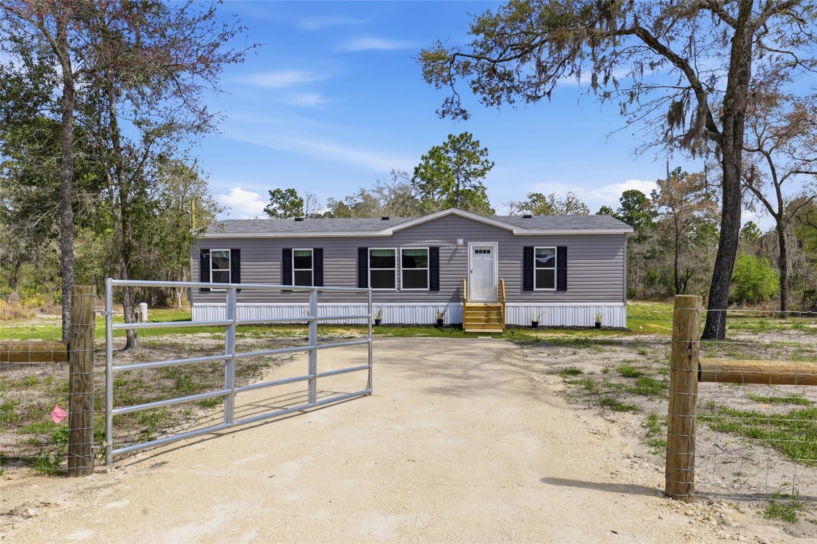 Details for 2231 132nd Court, MORRISTON, FL 32668