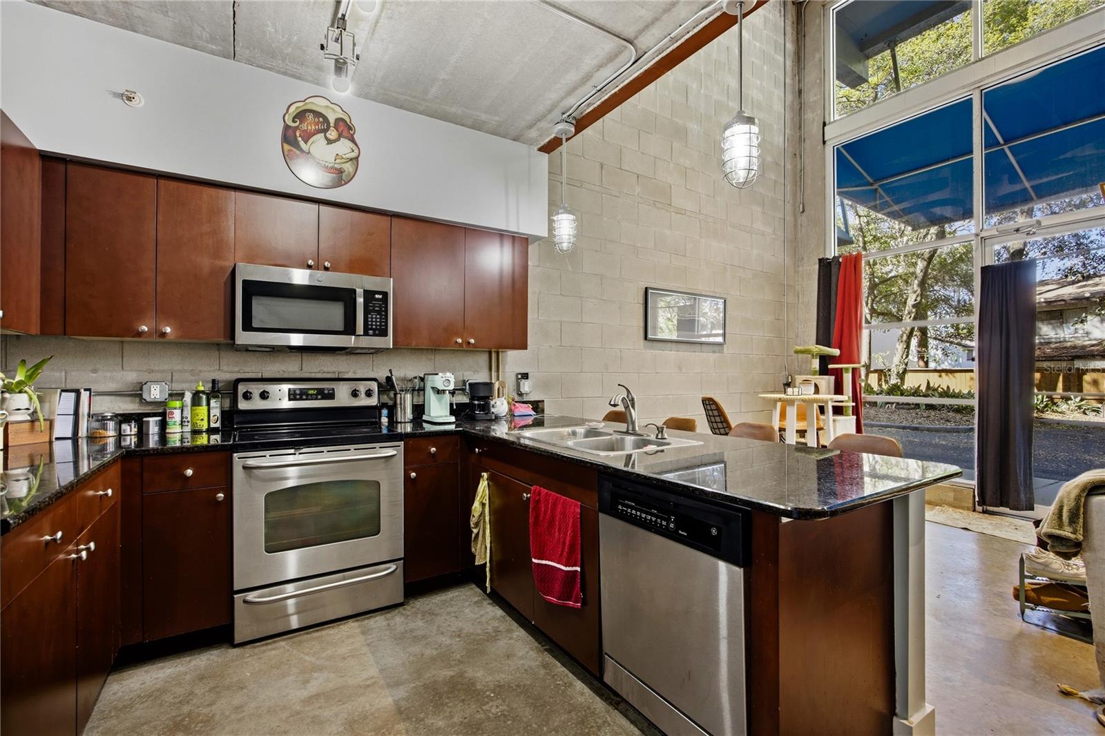 Image 14 of 35 For 2515 35th Place 117