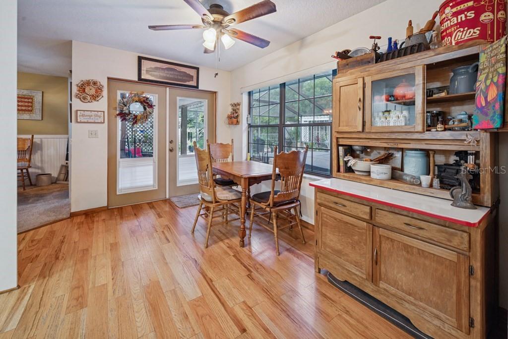 Image 12 of 38 For 725 56th Avenue