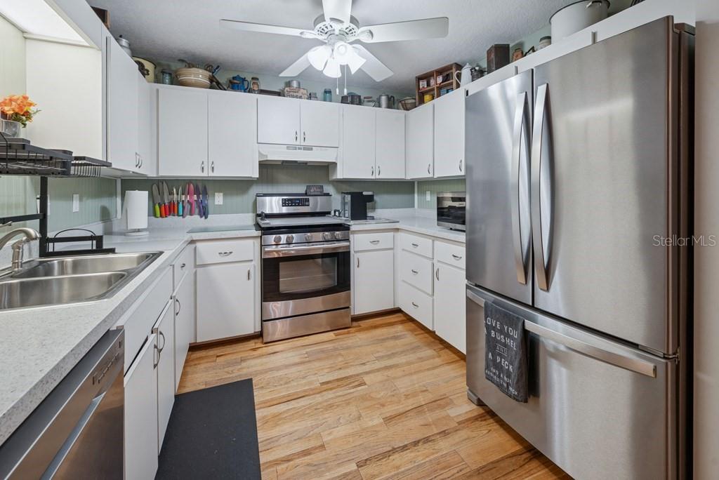 Image 14 of 38 For 725 56th Avenue