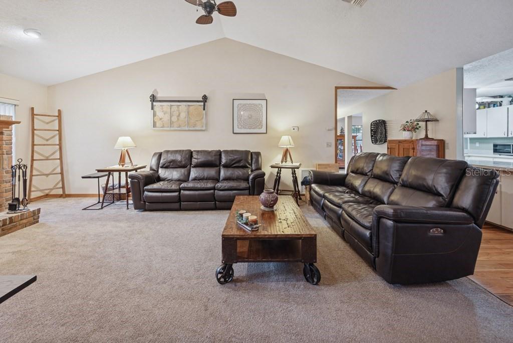 Image 18 of 38 For 725 56th Avenue