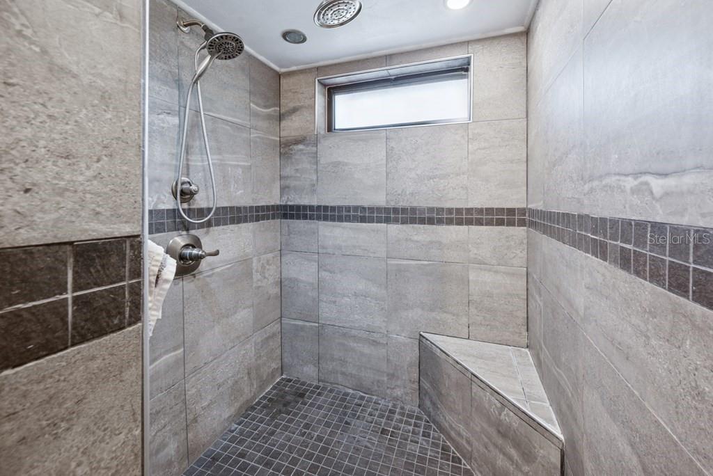 Image 23 of 38 For 725 56th Avenue