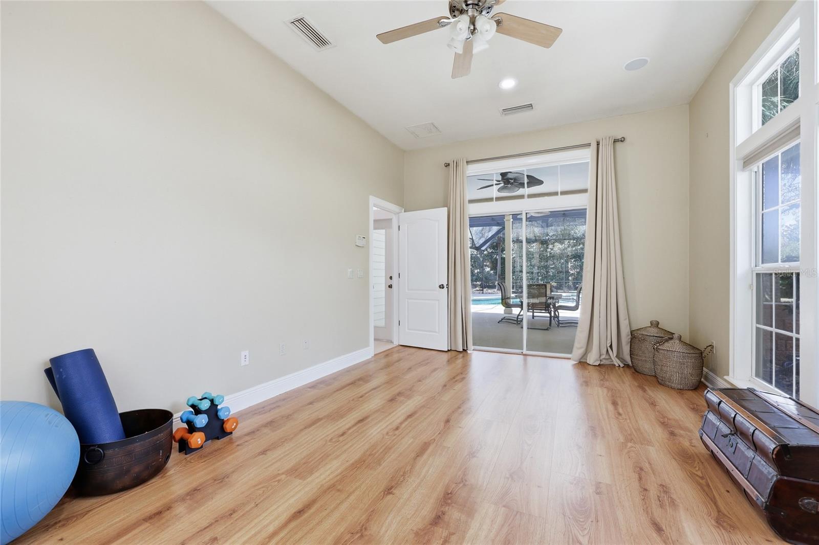 Image 20 of 47 For 14524 41st Avenue