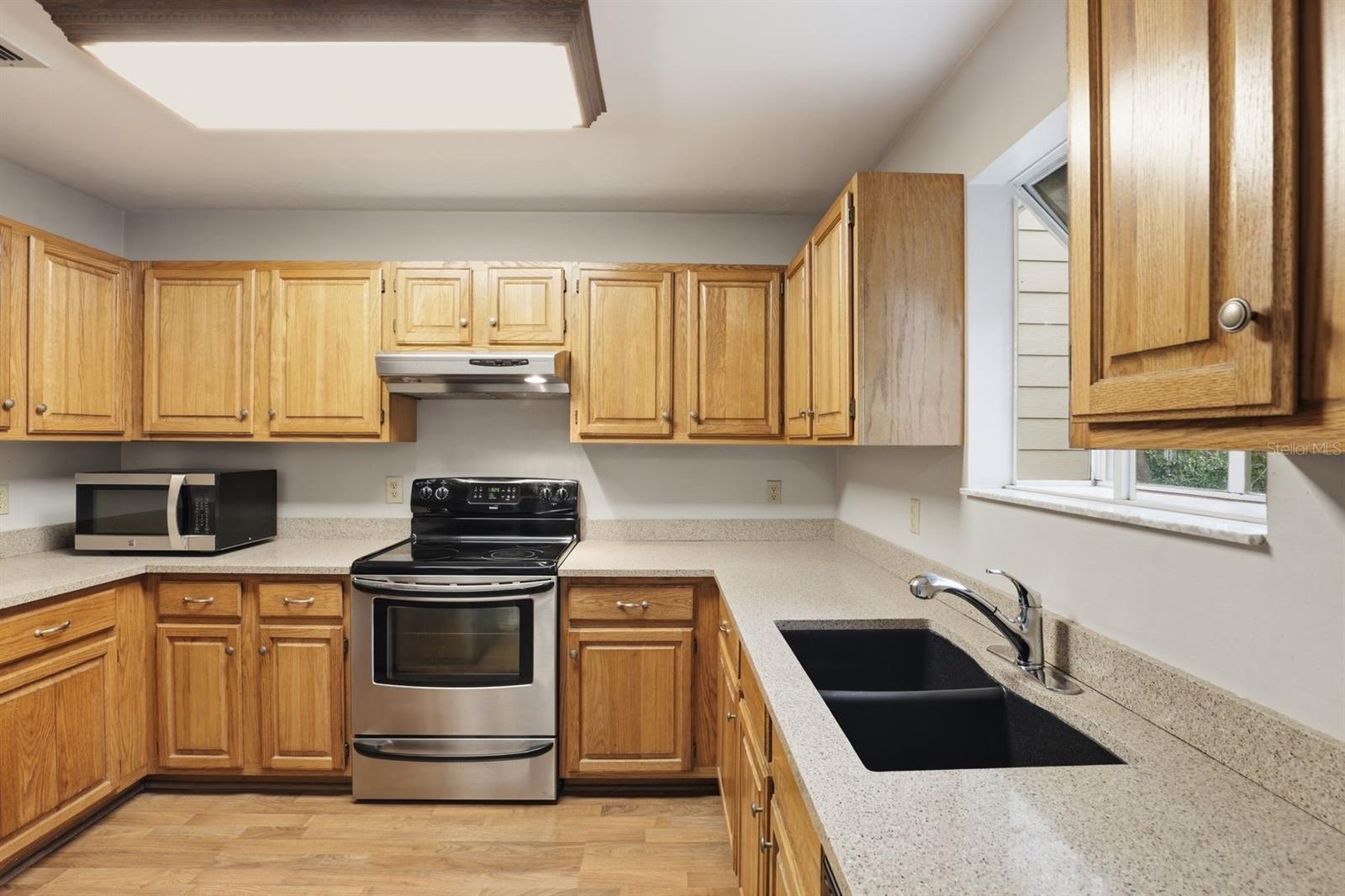 Image 7 of 24 For 5269 97th Drive 15