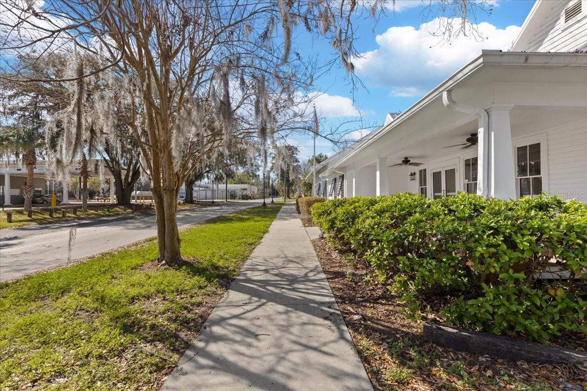 Listing photo id 10 for 115 1st Street