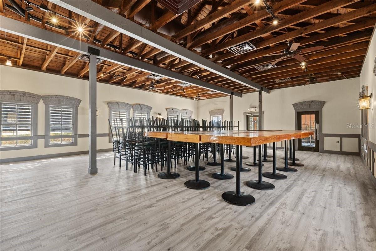 Listing photo id 15 for 115 1st Street