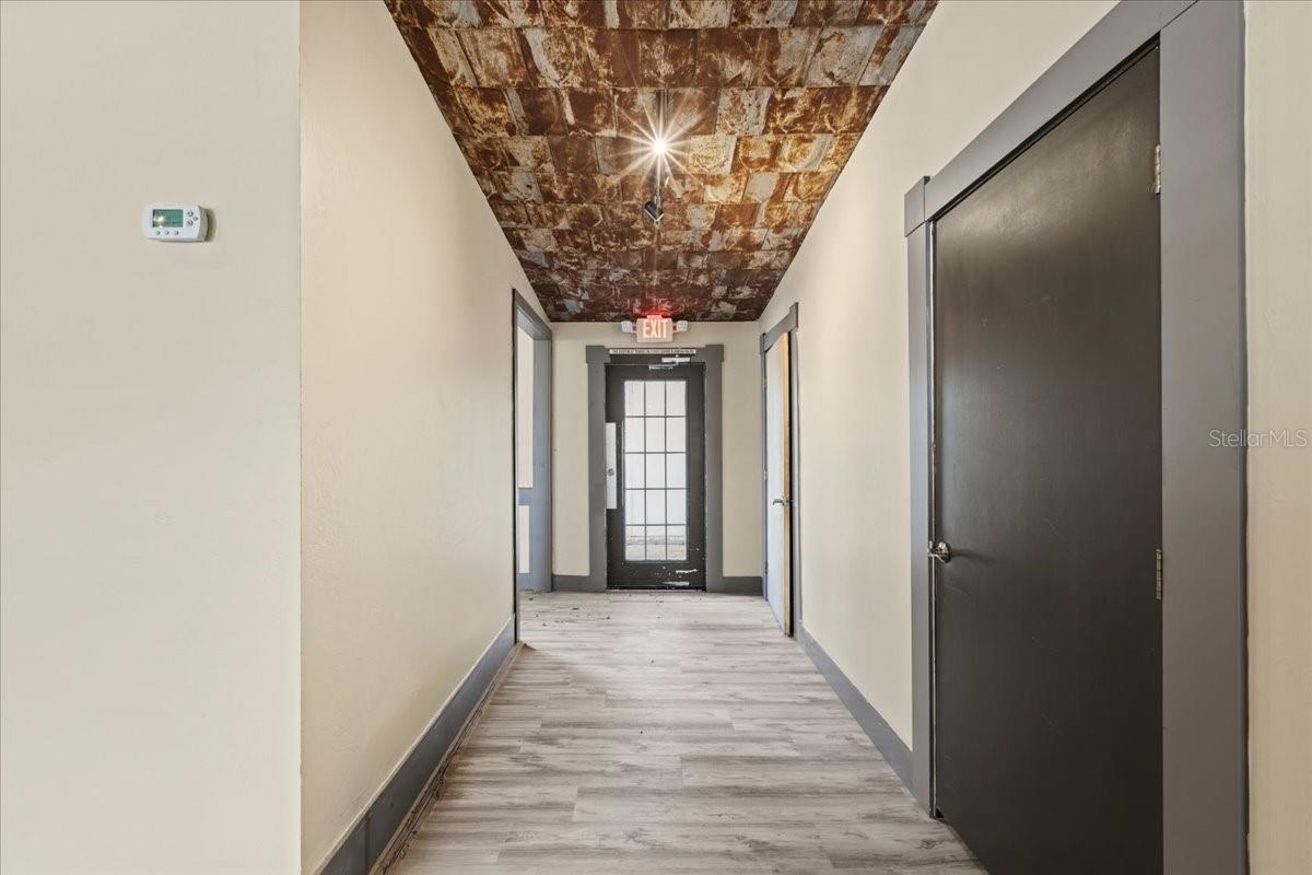 Listing photo id 19 for 115 1st Street