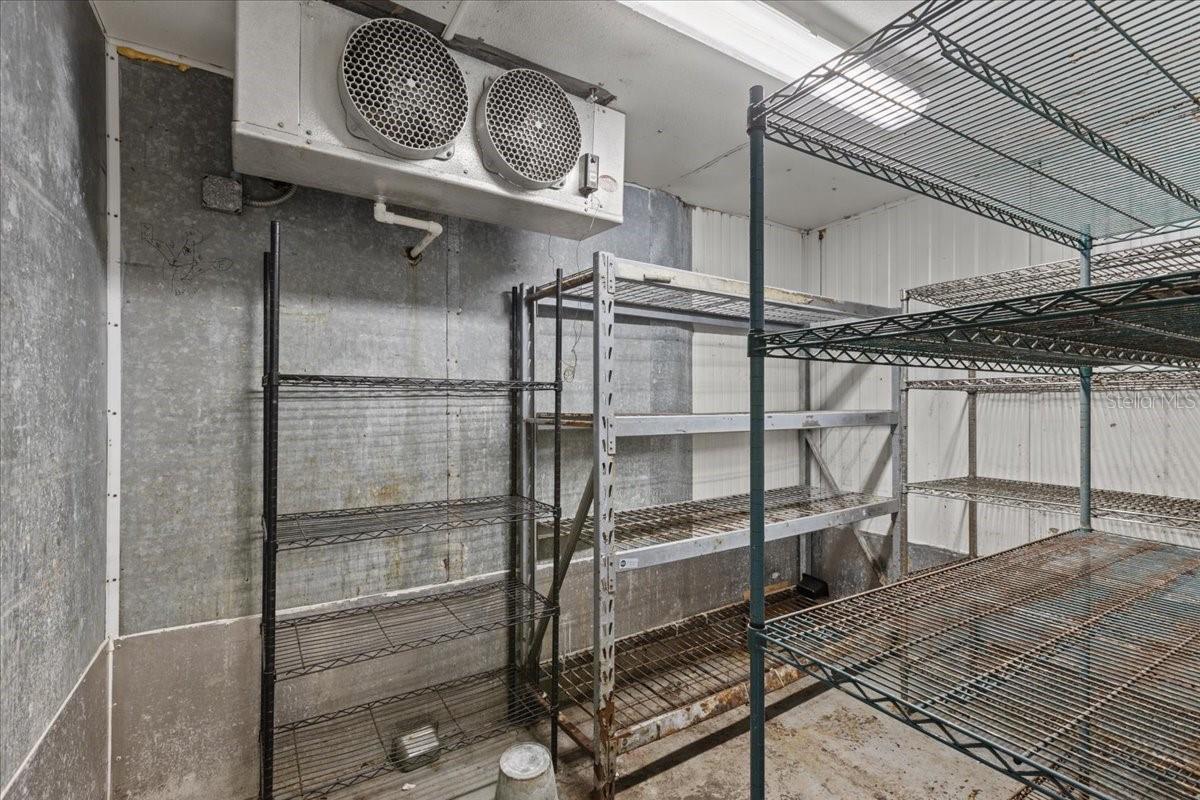 Listing photo id 29 for 115 1st Street