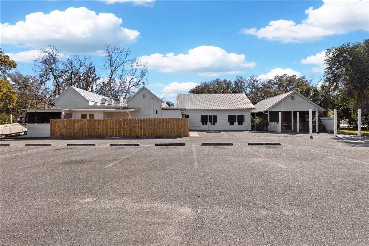 Listing photo id 44 for 115 1st Street