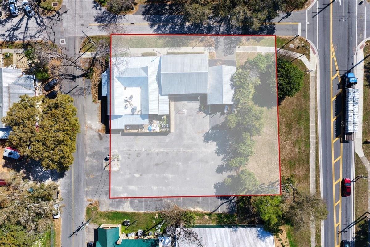 Listing photo id 51 for 115 1st Street