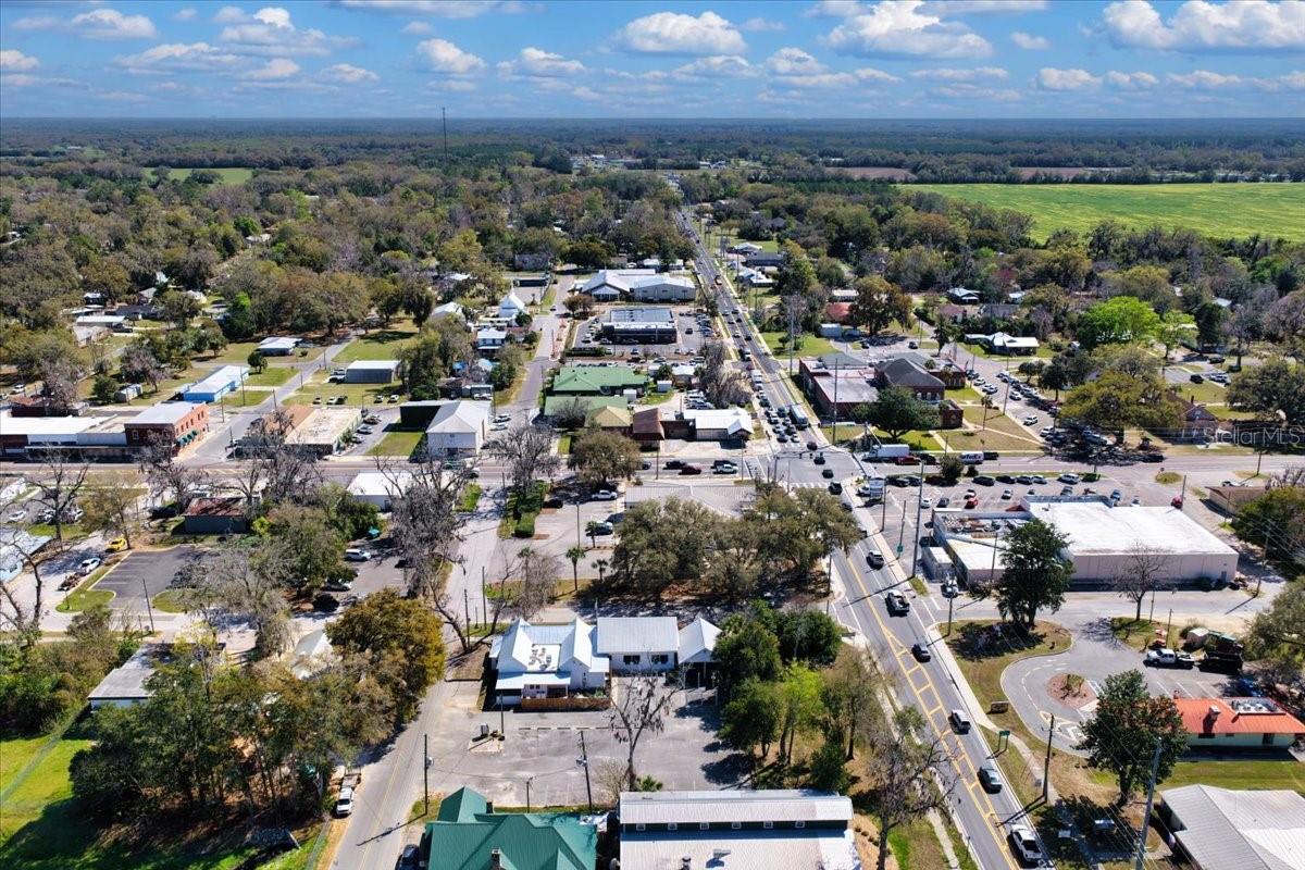 Listing photo id 54 for 115 1st Street