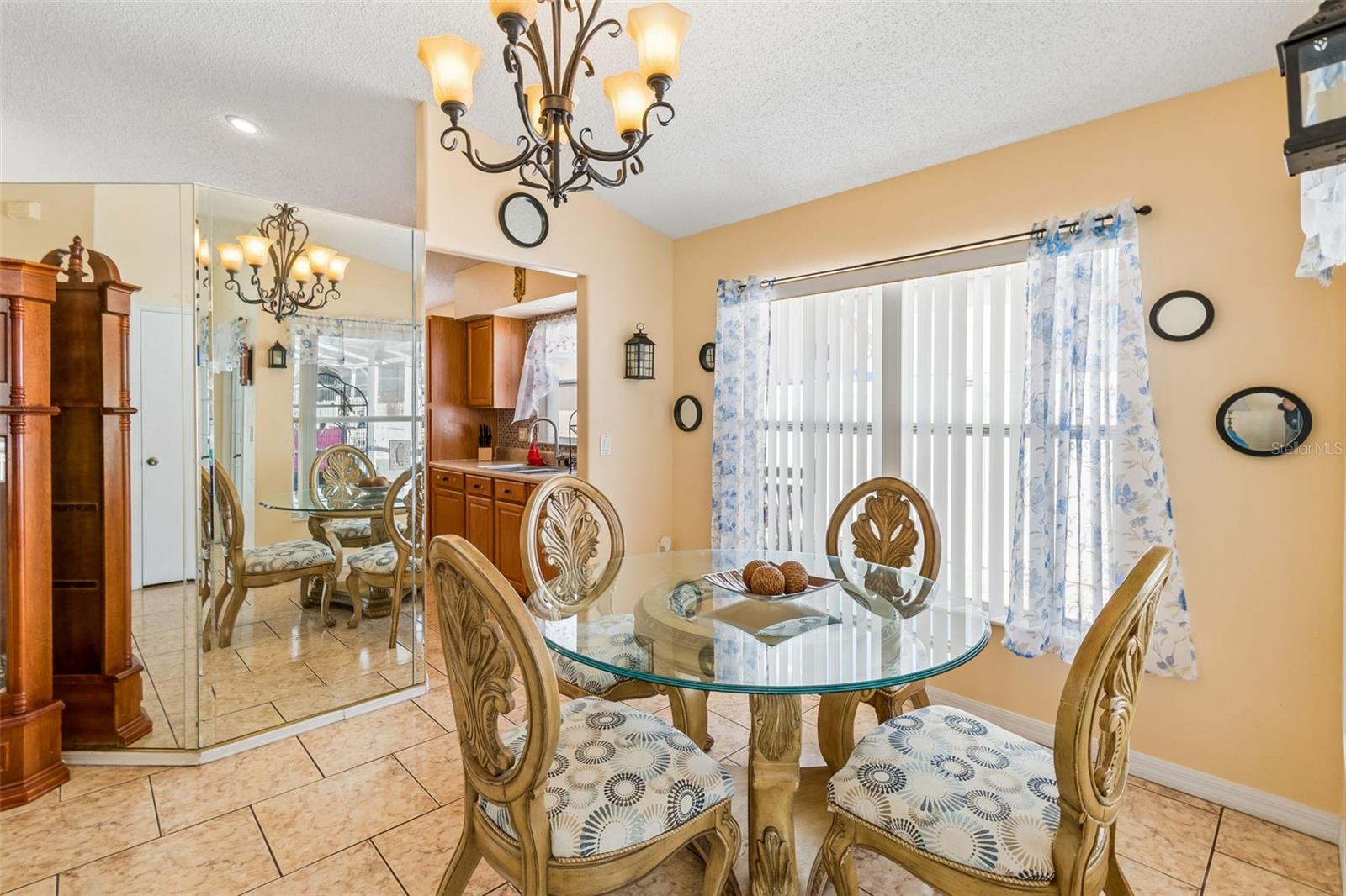 Image 11 of 54 For 2610 Walden Court