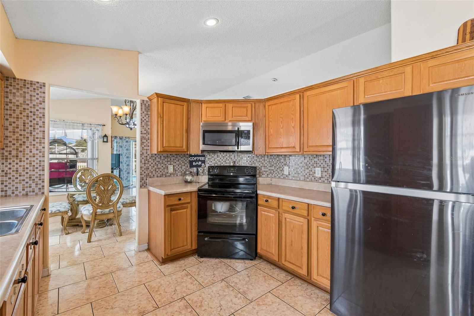 Image 14 of 54 For 2610 Walden Court