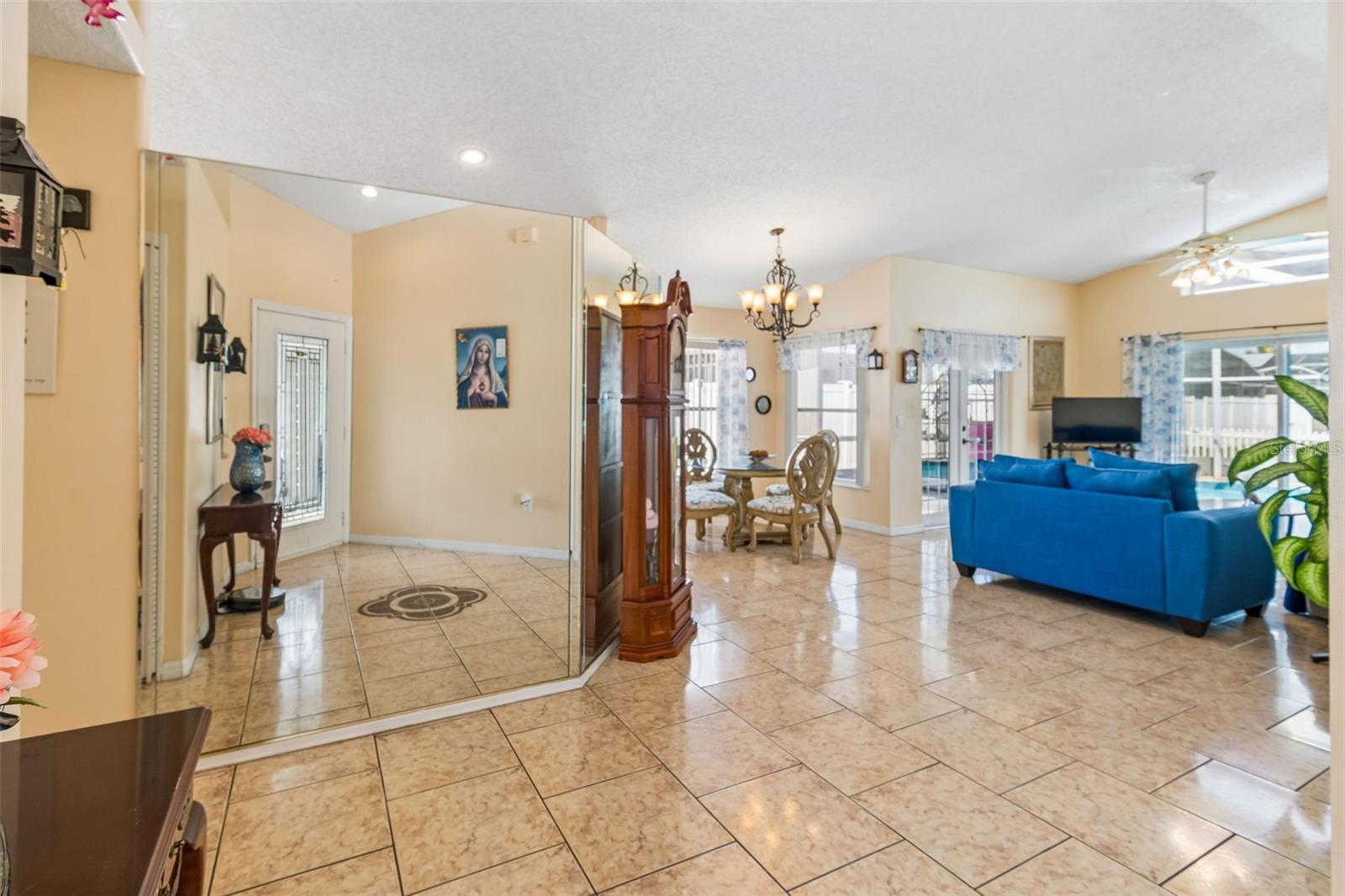 Image 6 of 54 For 2610 Walden Court