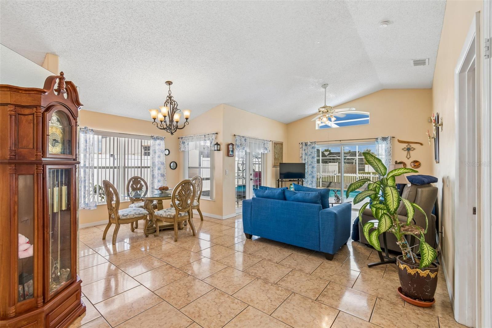 Image 7 of 54 For 2610 Walden Court