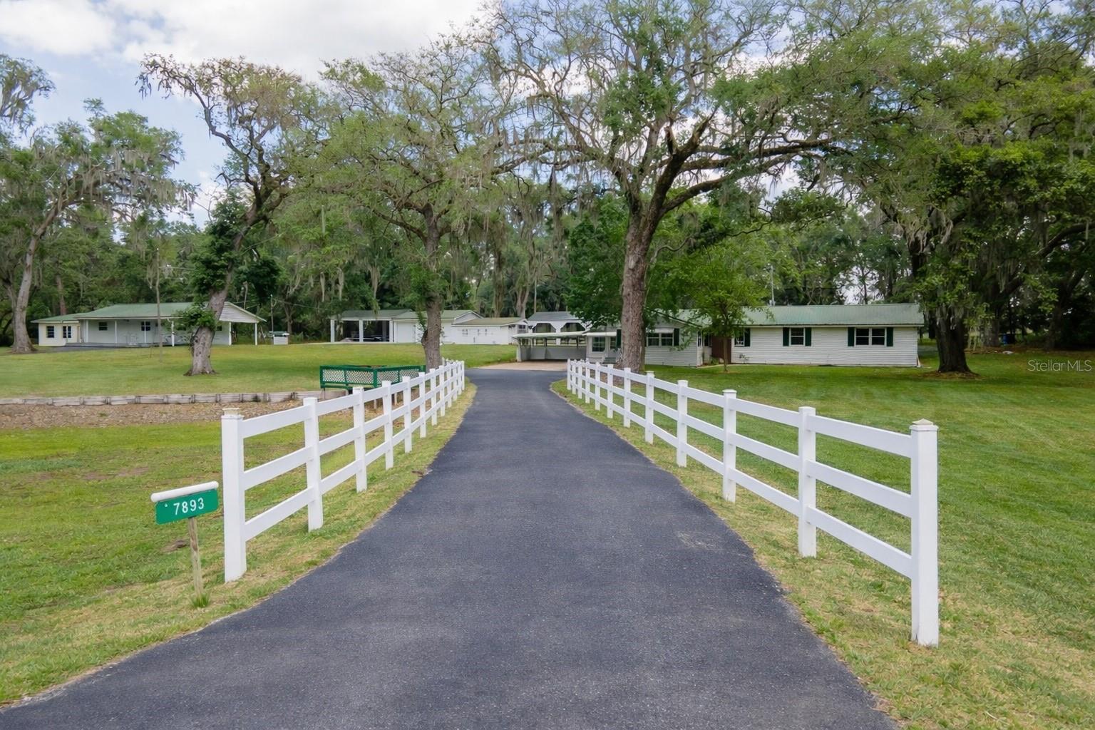 Image 2 of 46 For 7893 Us Highway 441