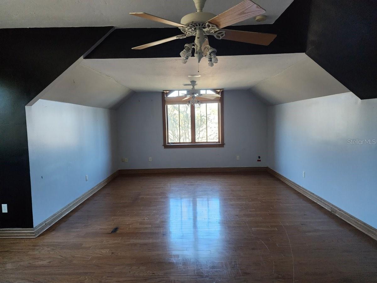 Image 14 of 41 For 13195 93rd Lane