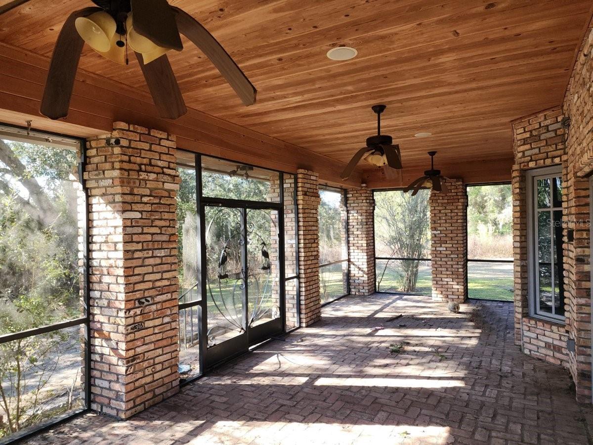 Image 17 of 41 For 13195 93rd Lane