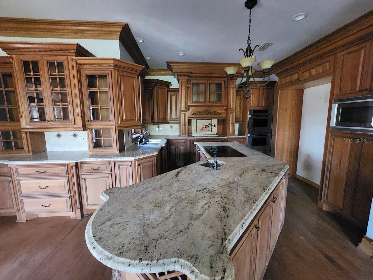 Image 19 of 41 For 13195 93rd Lane