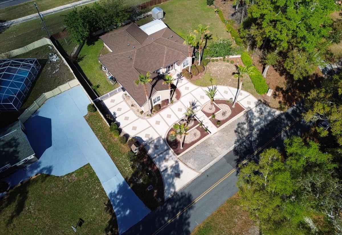 Listing photo id 41 for 196 Clubview Circle