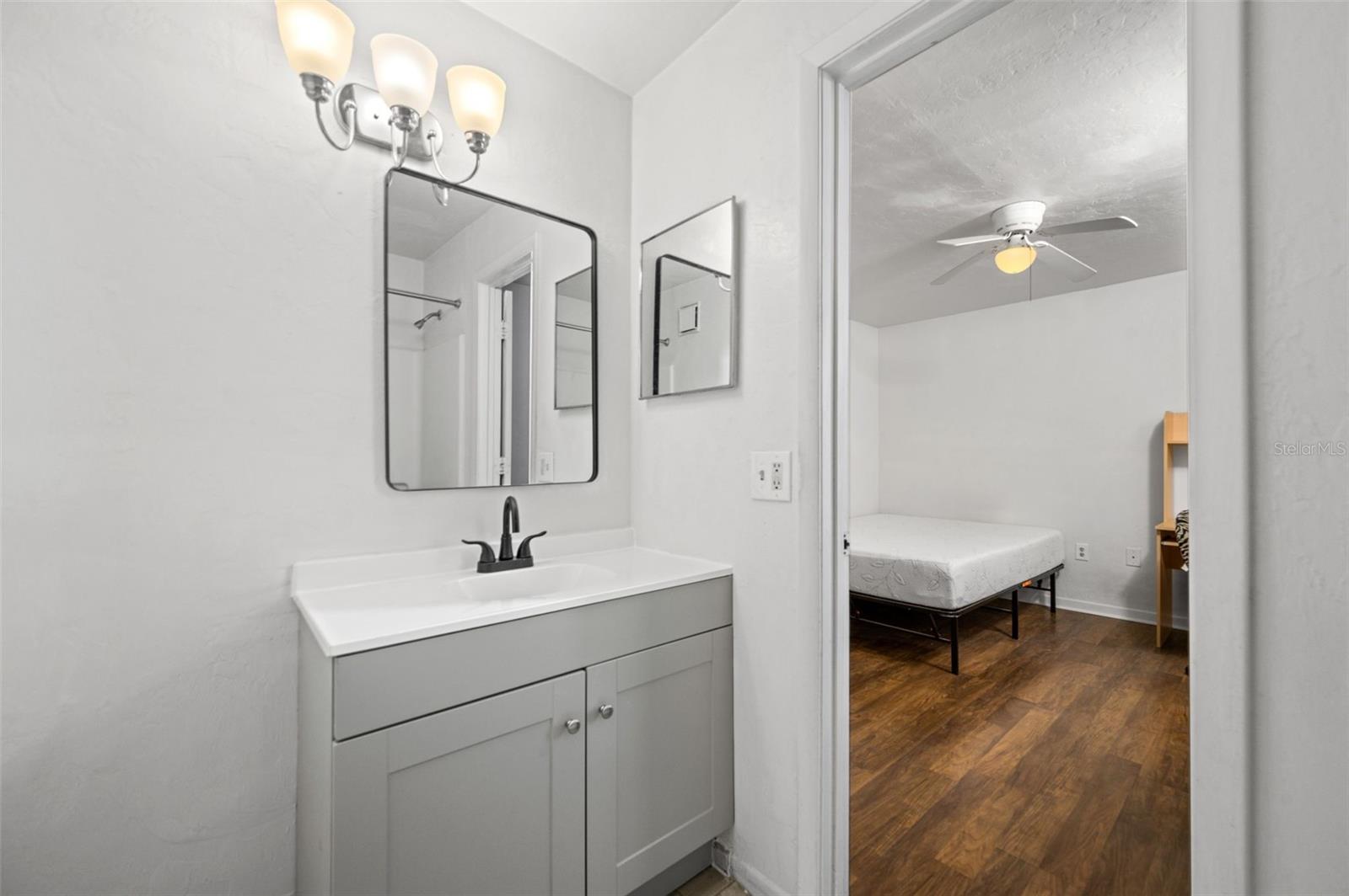 Image 17 of 32 For 3800 20th Avenue 611