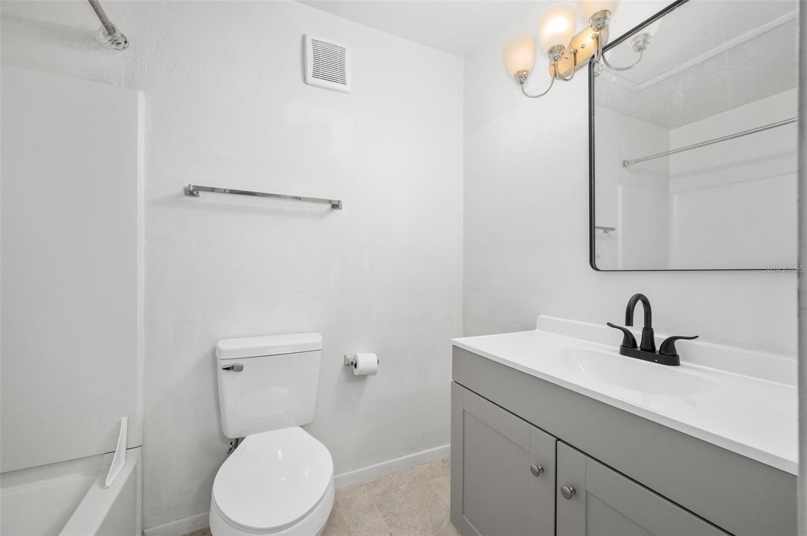 Image 25 of 32 For 3800 20th Avenue 611