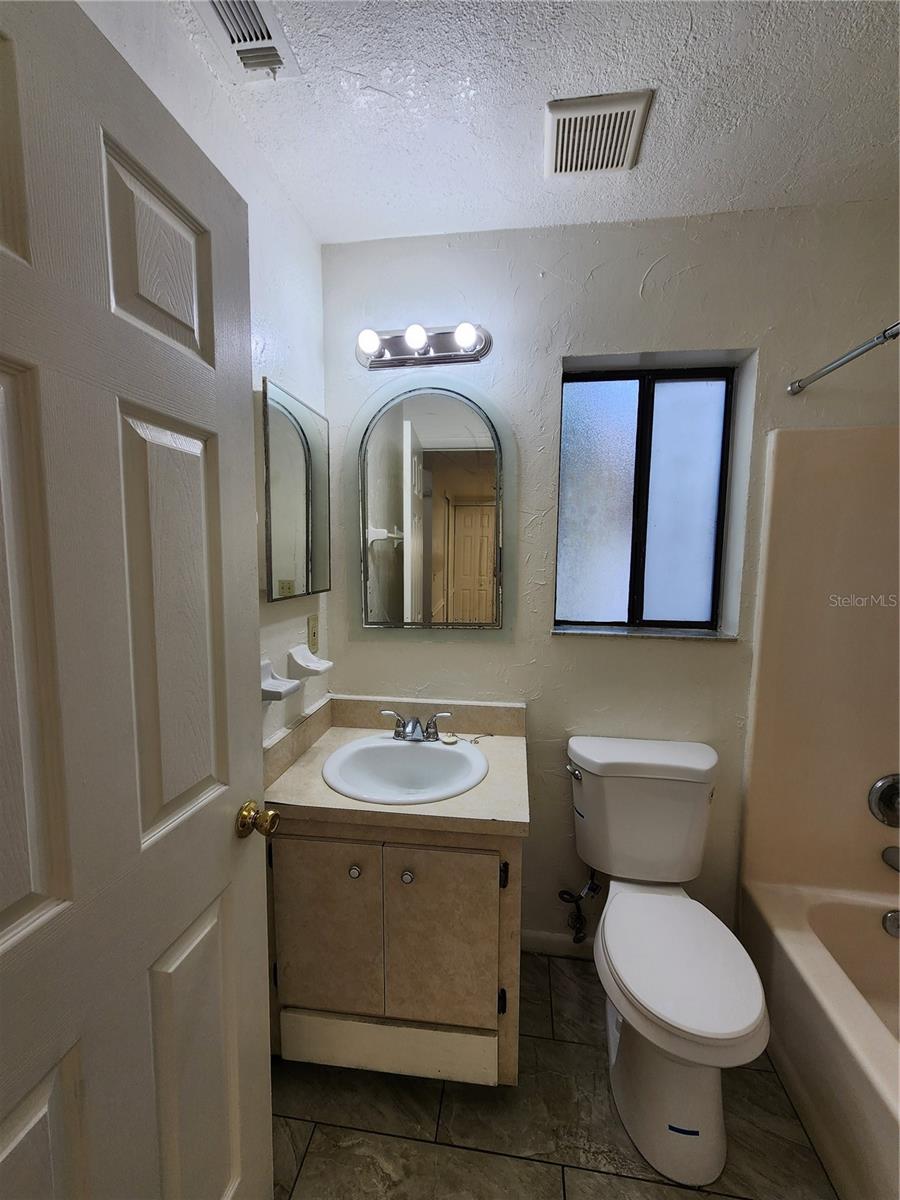 Image 21 of 39 For 2018 70th Terrace