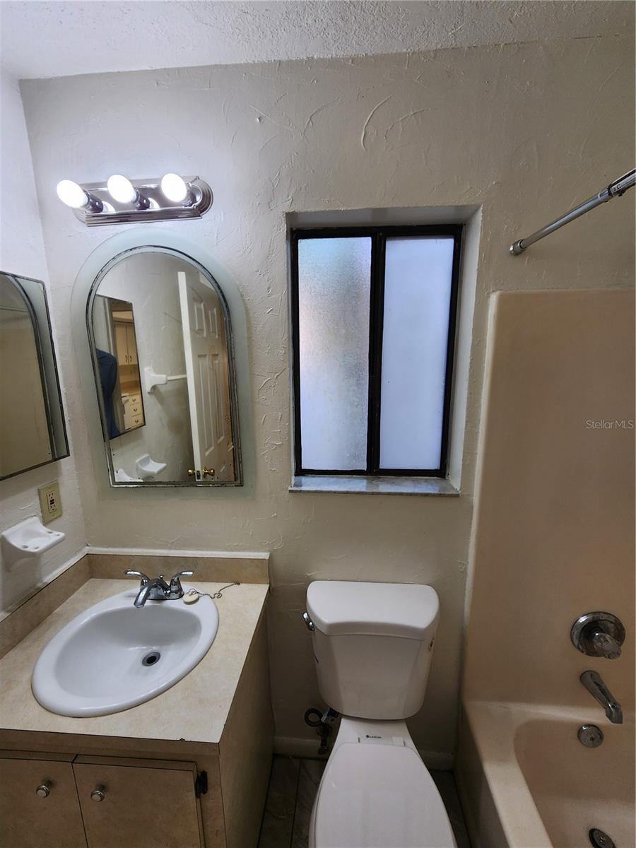 Image 26 of 39 For 2018 70th Terrace