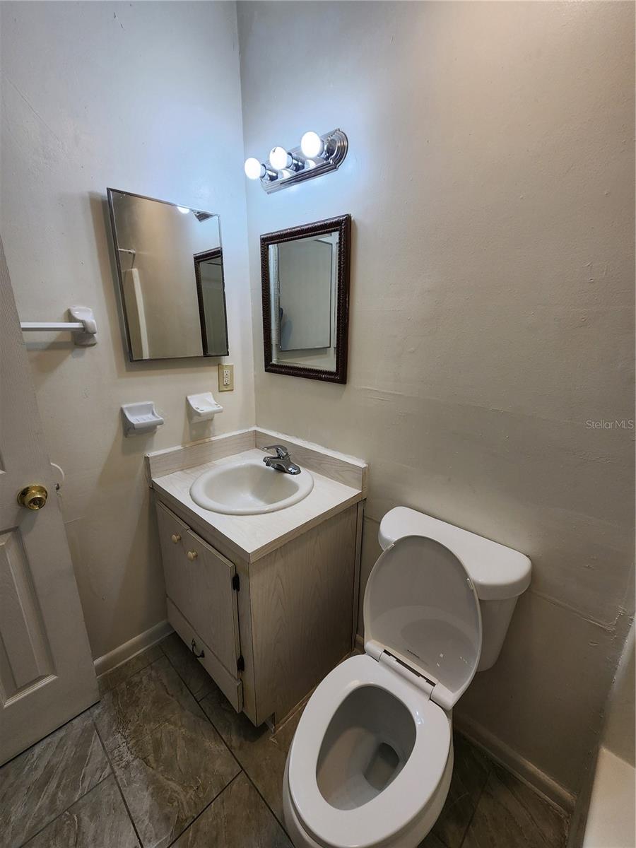 Image 9 of 39 For 2018 70th Terrace