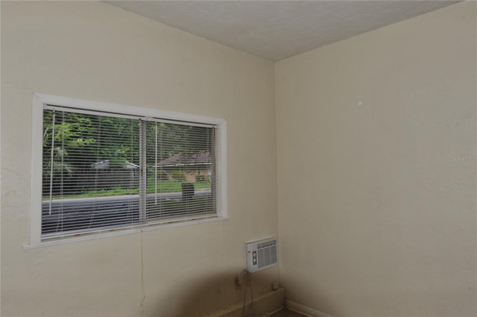 Image 18 of 24 For 410 19th Lane B