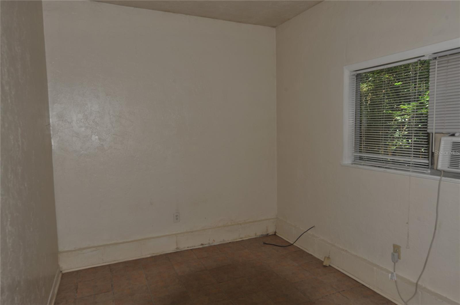 Image 21 of 24 For 410 19th Lane B