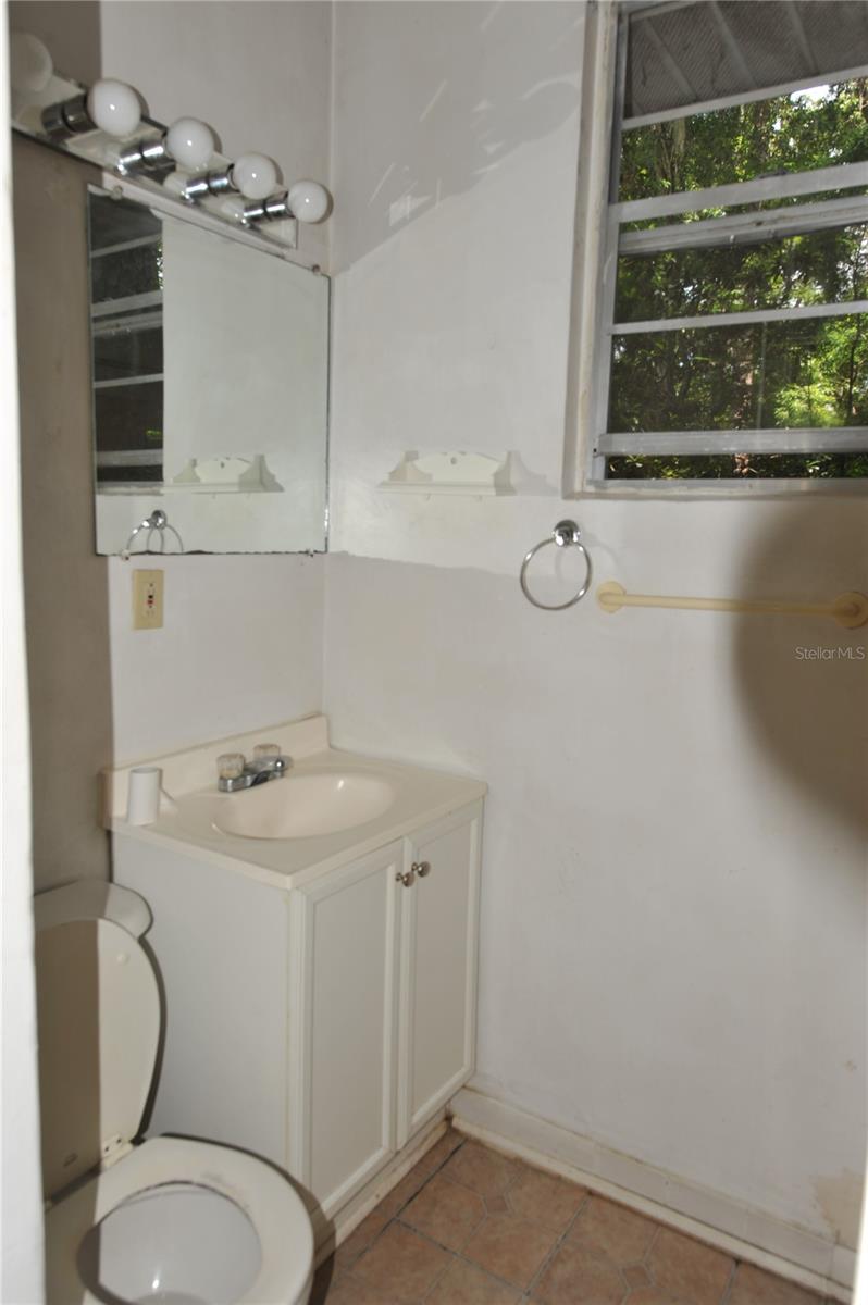 Image 24 of 24 For 410 19th Lane B