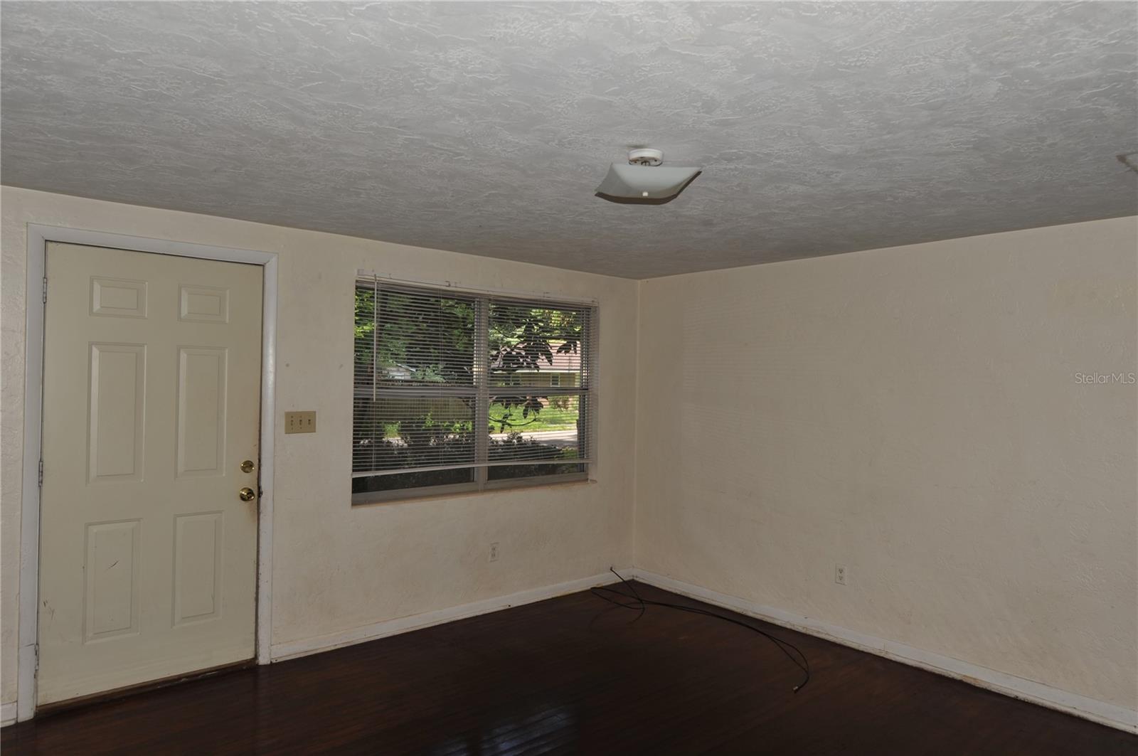 Image 4 of 24 For 410 19th Lane B