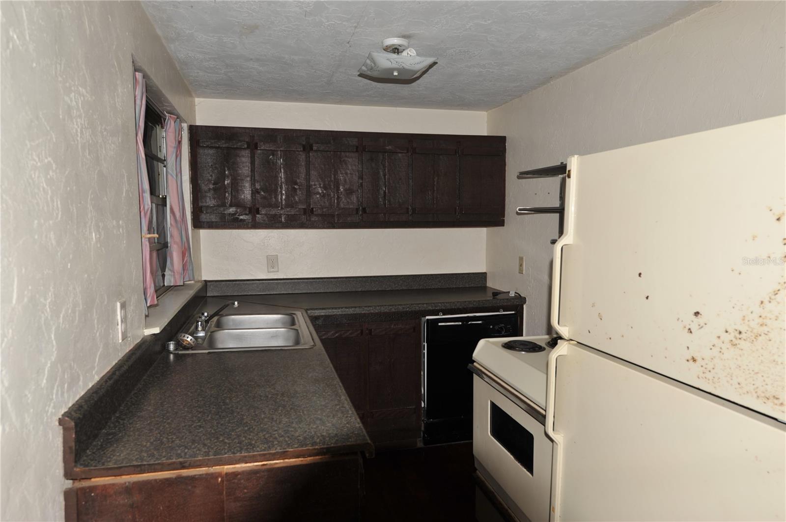 Image 6 of 24 For 410 19th Lane B