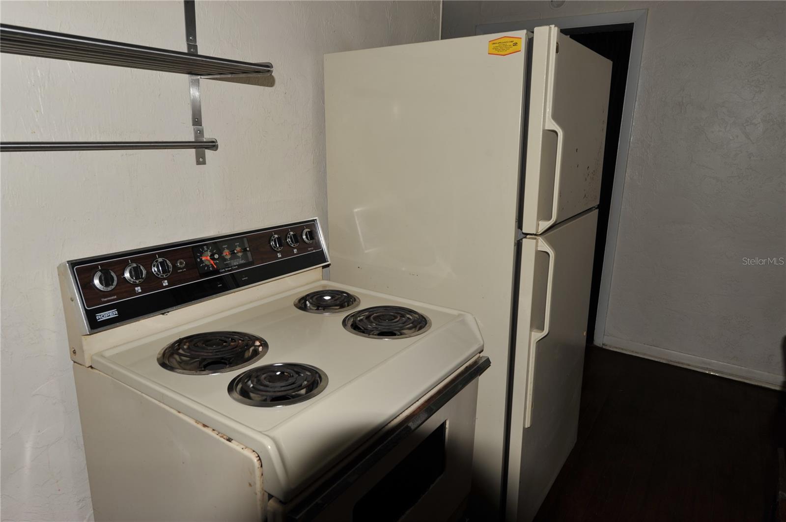 Image 8 of 24 For 410 19th Lane B